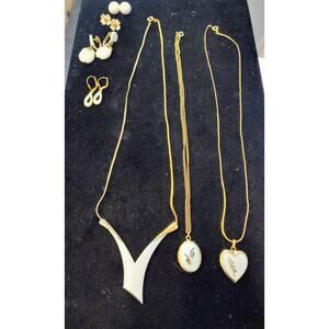 Lot of 3 Vintage Necklaces Gold Tone Enamel 2 Pairs Trifari Earrings 2 Unsigned